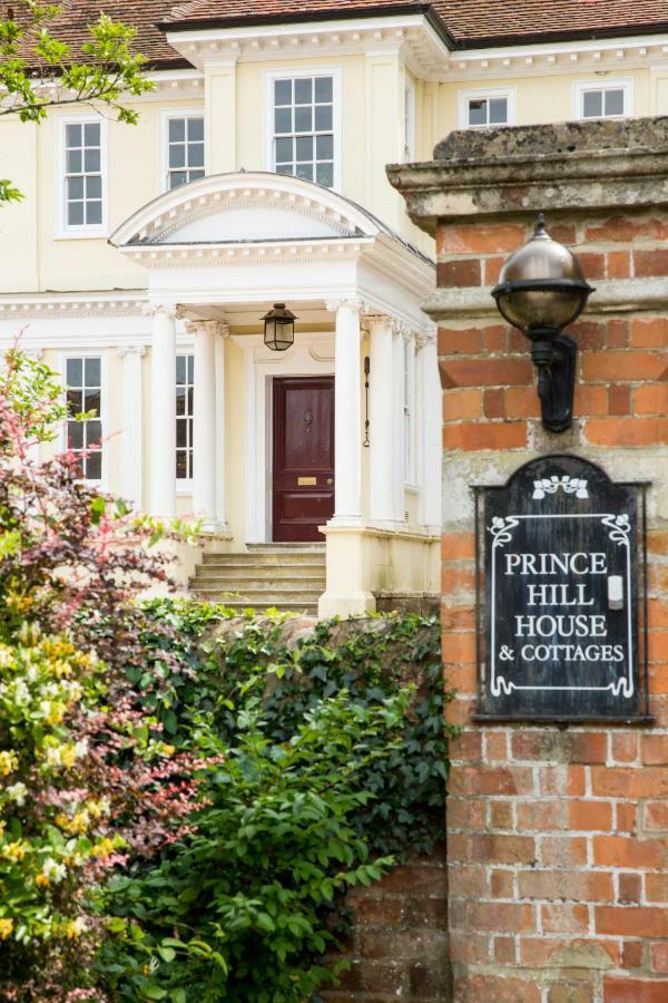 Prince Hill Cottages Worton  Exterior photo